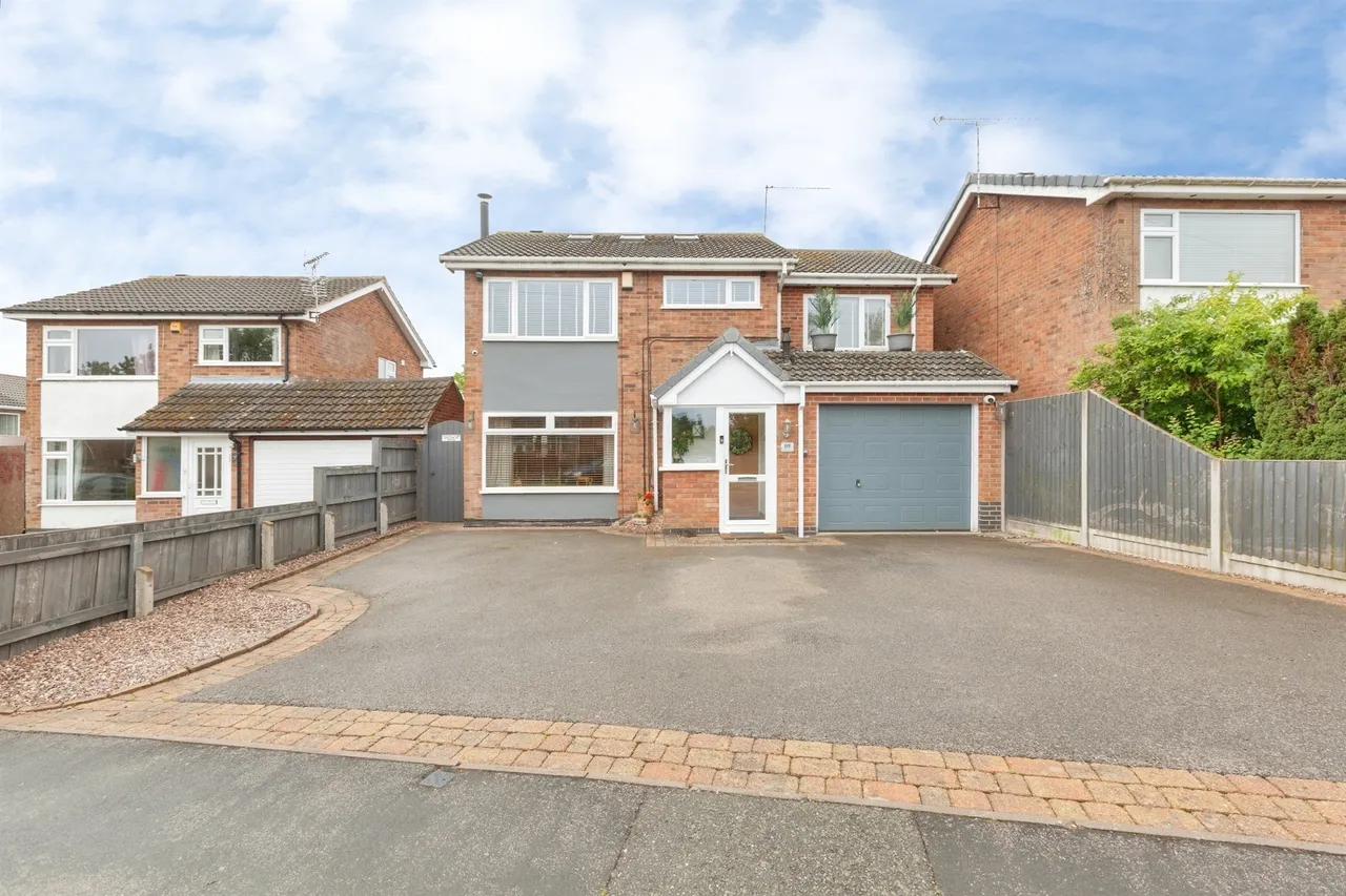Outlands Drive, Hinckley, photo 3
