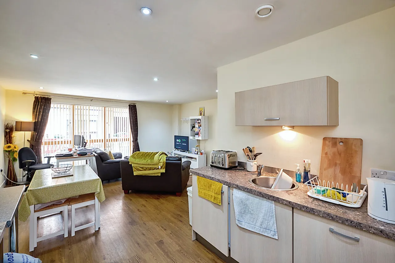 1 bed flat for sale, Waterfront Walk, Birmingham, B1