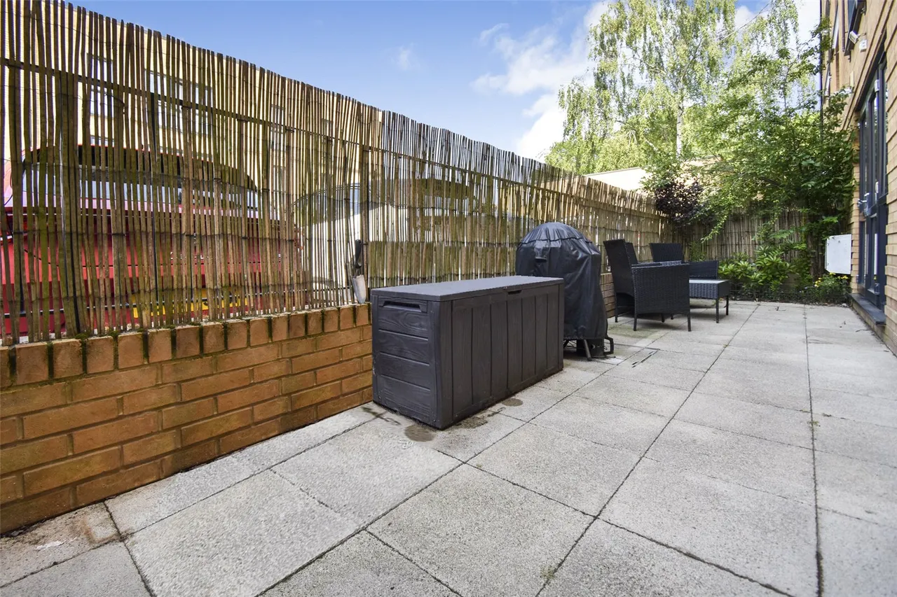 Exchange Close, Aldershot, Hampshire, GU11 2FD, photo 8