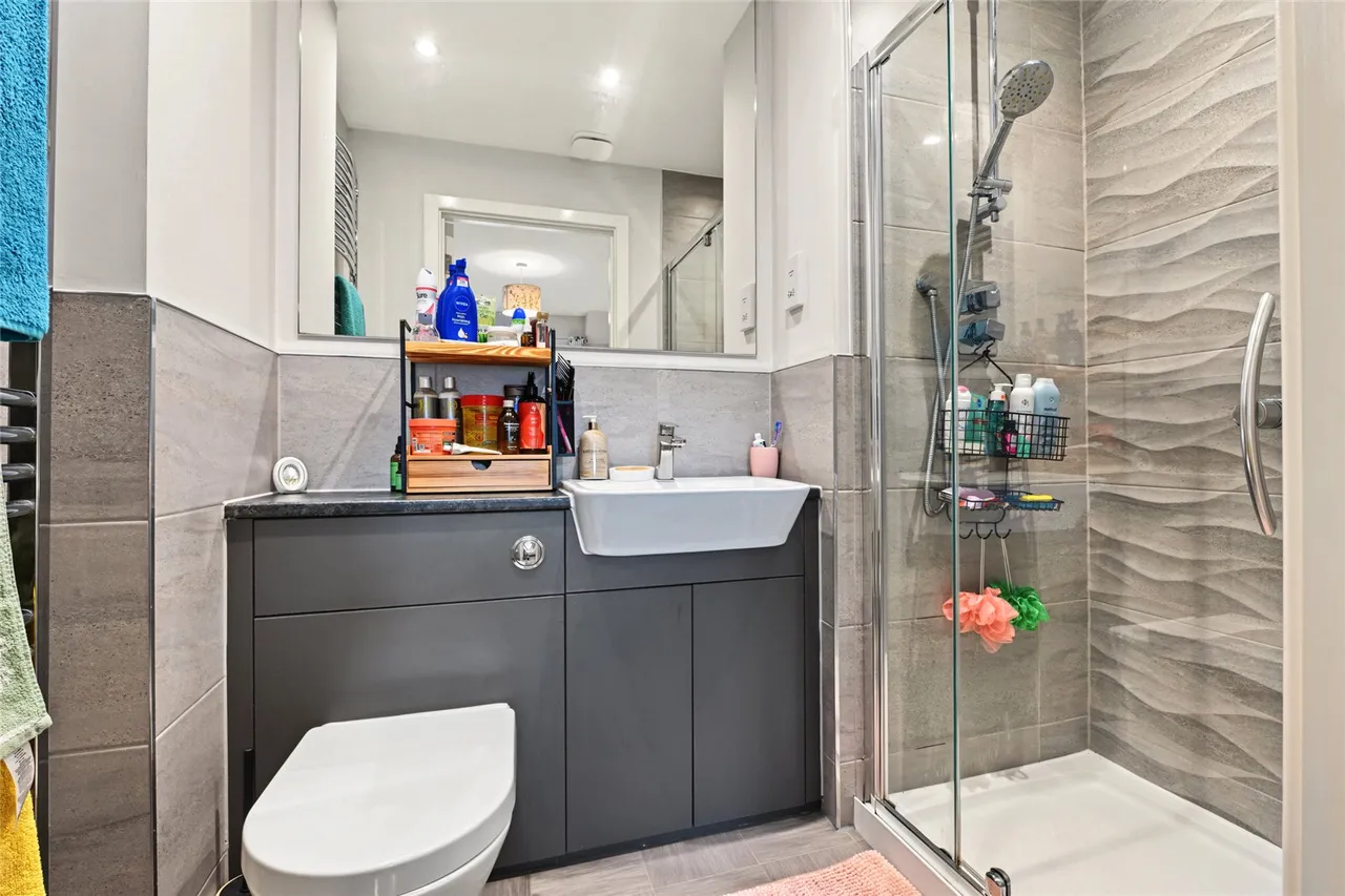 Kennaway Avenue, Perth, PH1, photo 10