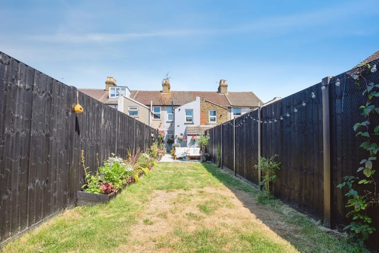 High Street, Milton Regis, Sittingbourne, ME10, photo 15
