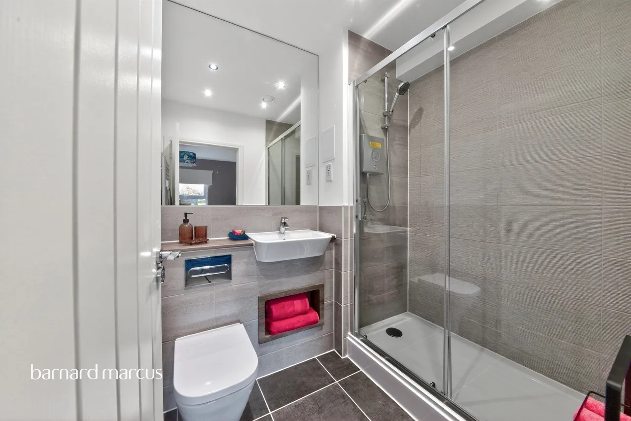 Toye Avenue, London, N20, photo 12