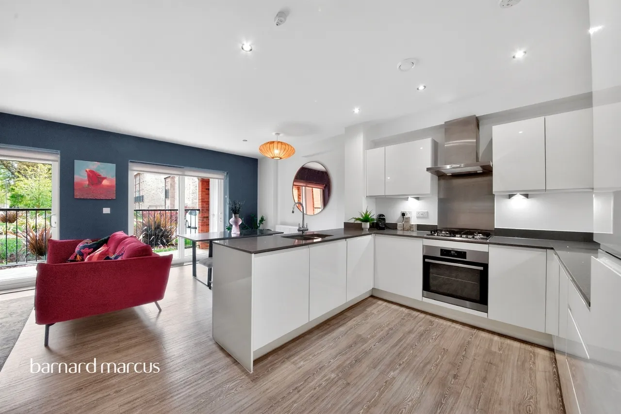 Toye Avenue, London, N20, photo 3