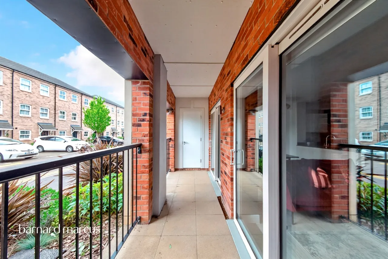 Toye Avenue, London, N20, photo 7