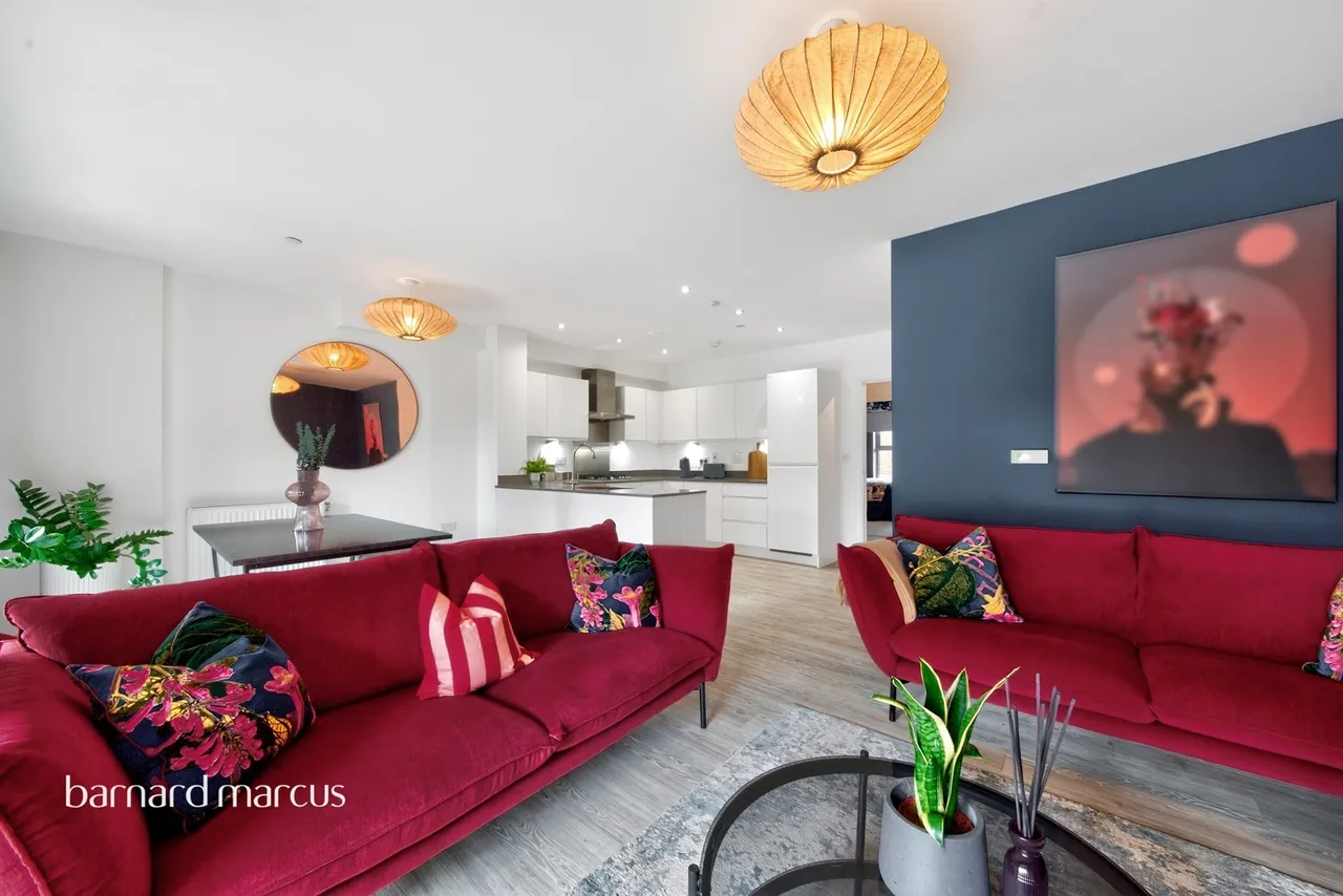 Toye Avenue, London, N20, photo 2