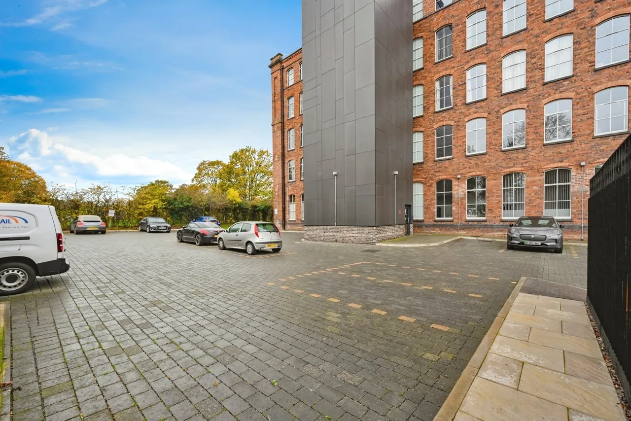 Tolson Court, Fazeley, Tamworth, Staffordshire, B78, photo 15