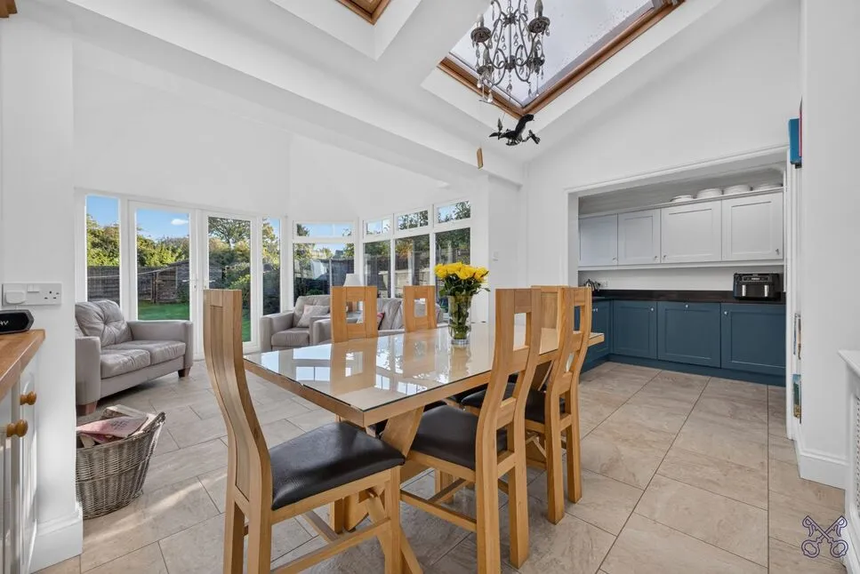 Cheltenham Road, Evesham, WR11, photo 12