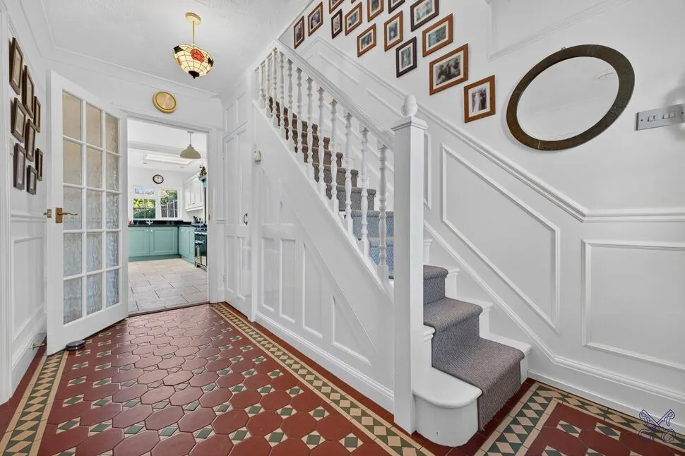 Cheltenham Road, Evesham, WR11, photo 32