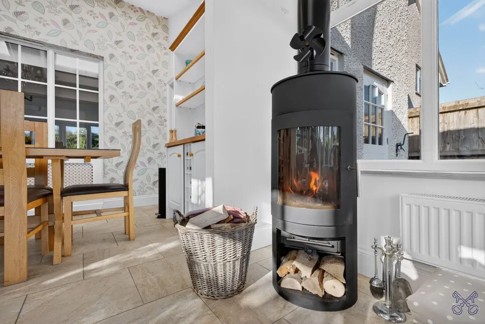 Cheltenham Road, Evesham, WR11, photo 16