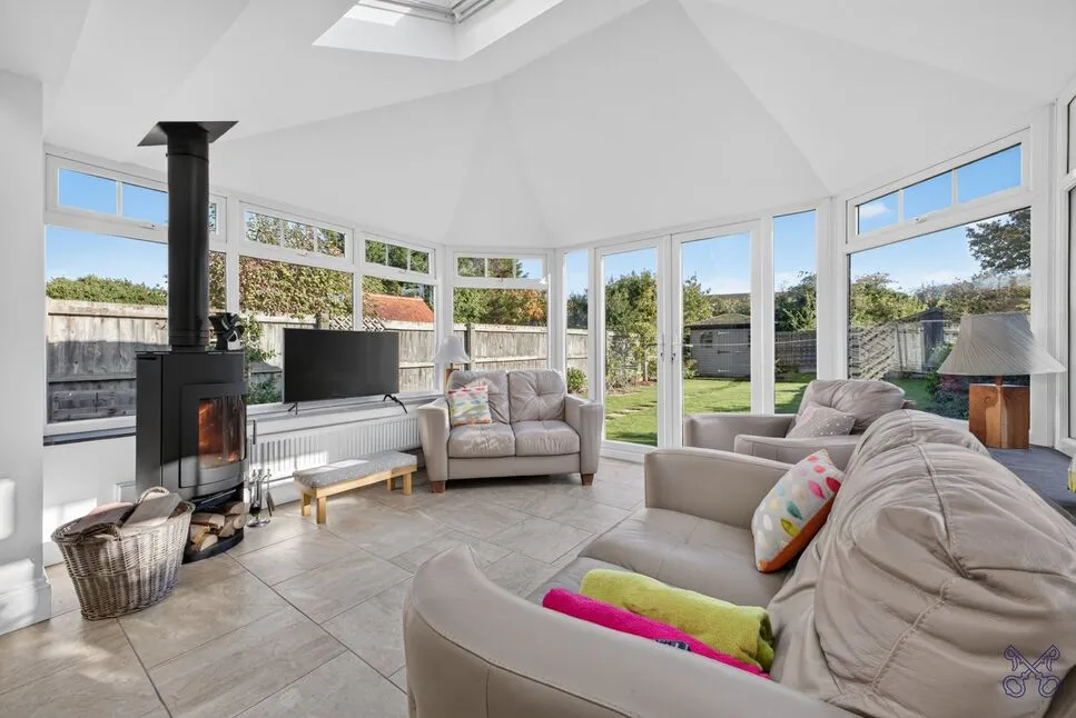 Cheltenham Road, Evesham, WR11, photo 14