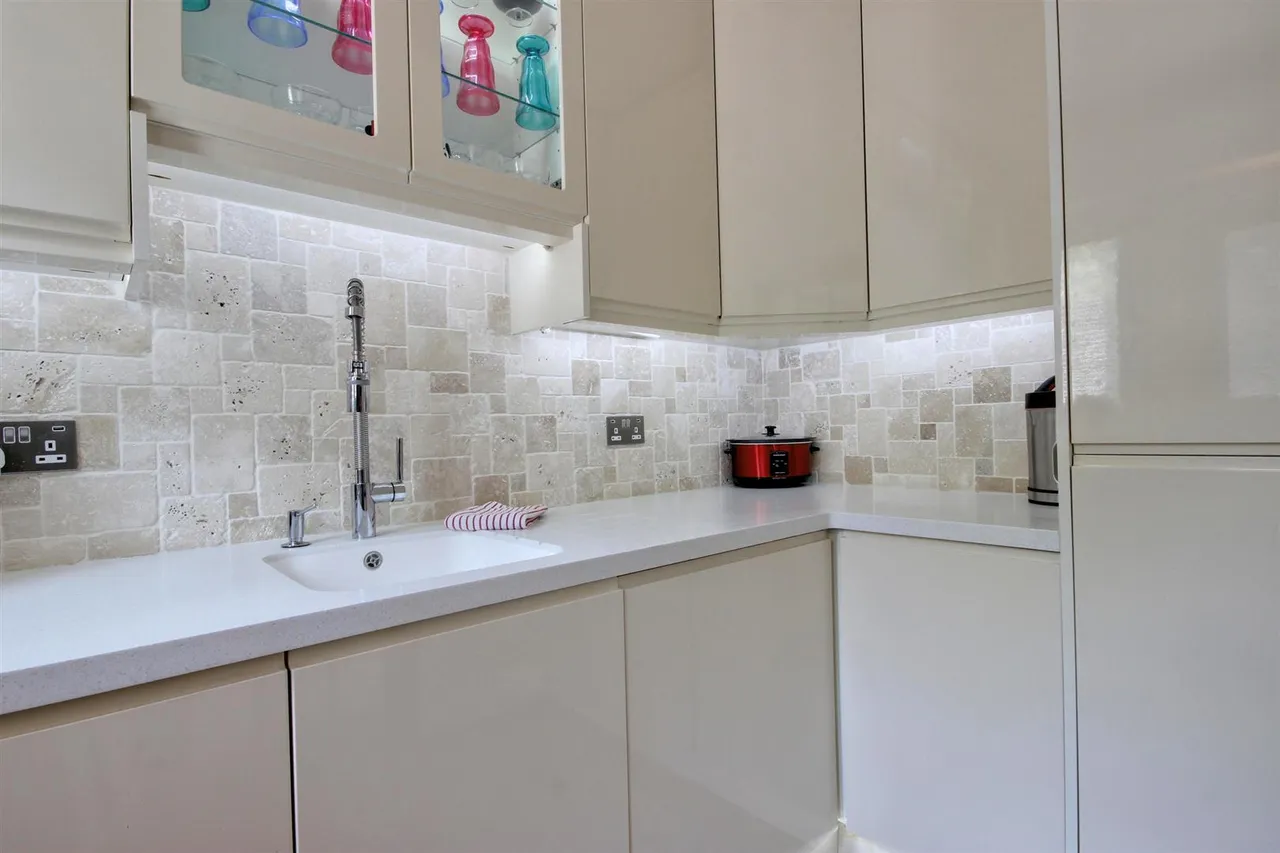 Walnut Close, Cottingham, photo 11
