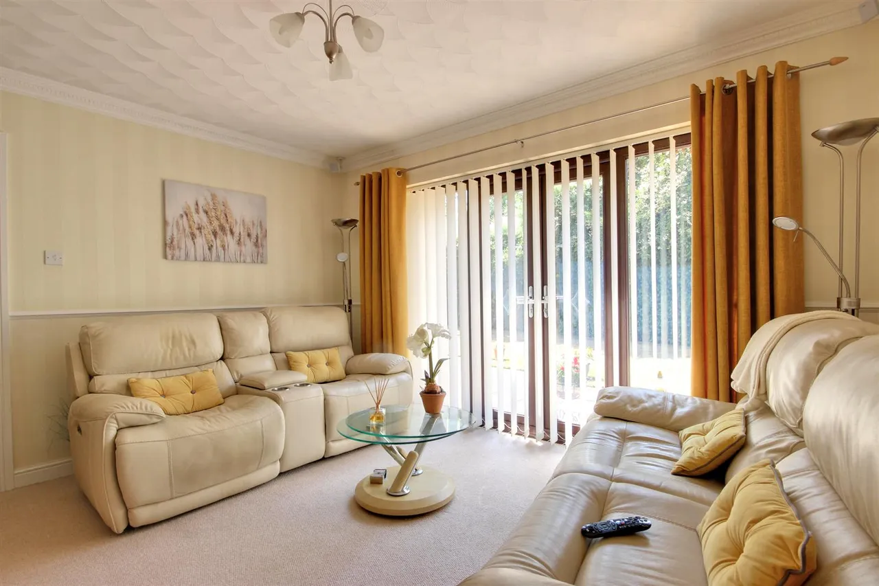 Walnut Close, Cottingham, photo 13