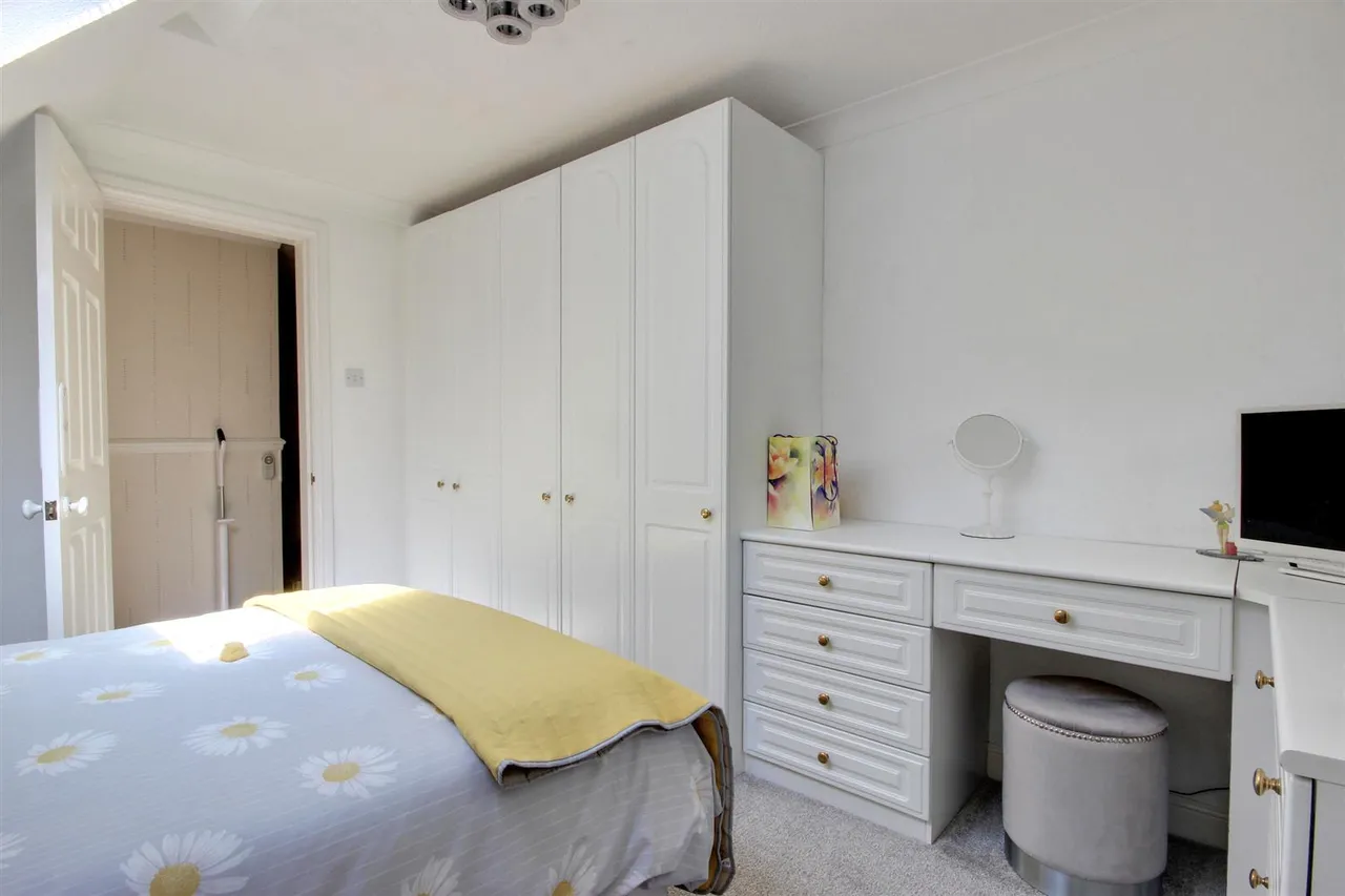 Walnut Close, Cottingham, photo 17