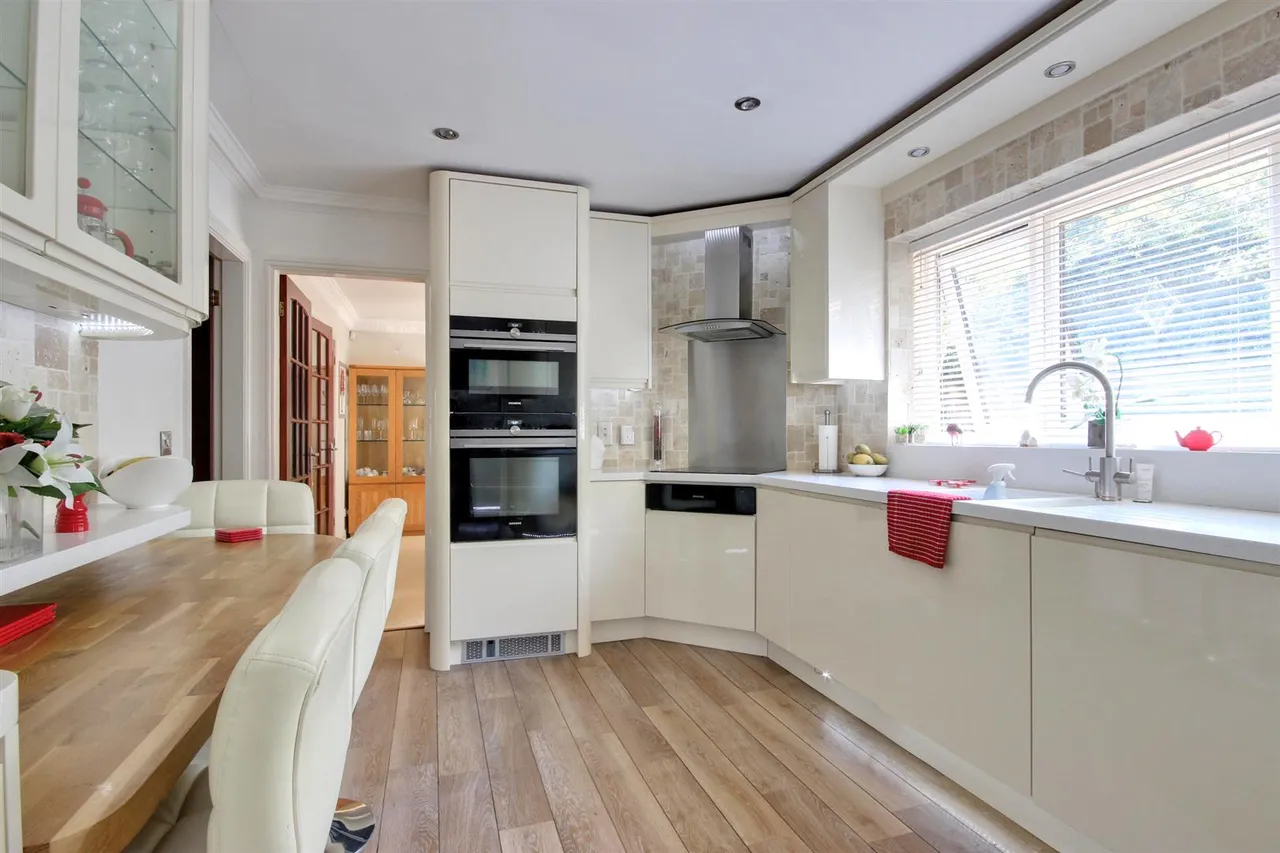 Walnut Close, Cottingham, photo 8