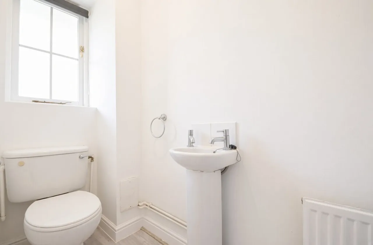 Nightingale Shott, Egham, photo 9