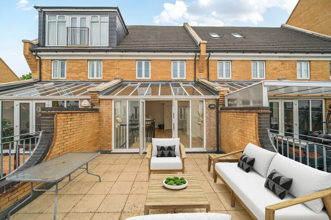 4 bed house for sale — Chandler Way, Peckham, London, SE15