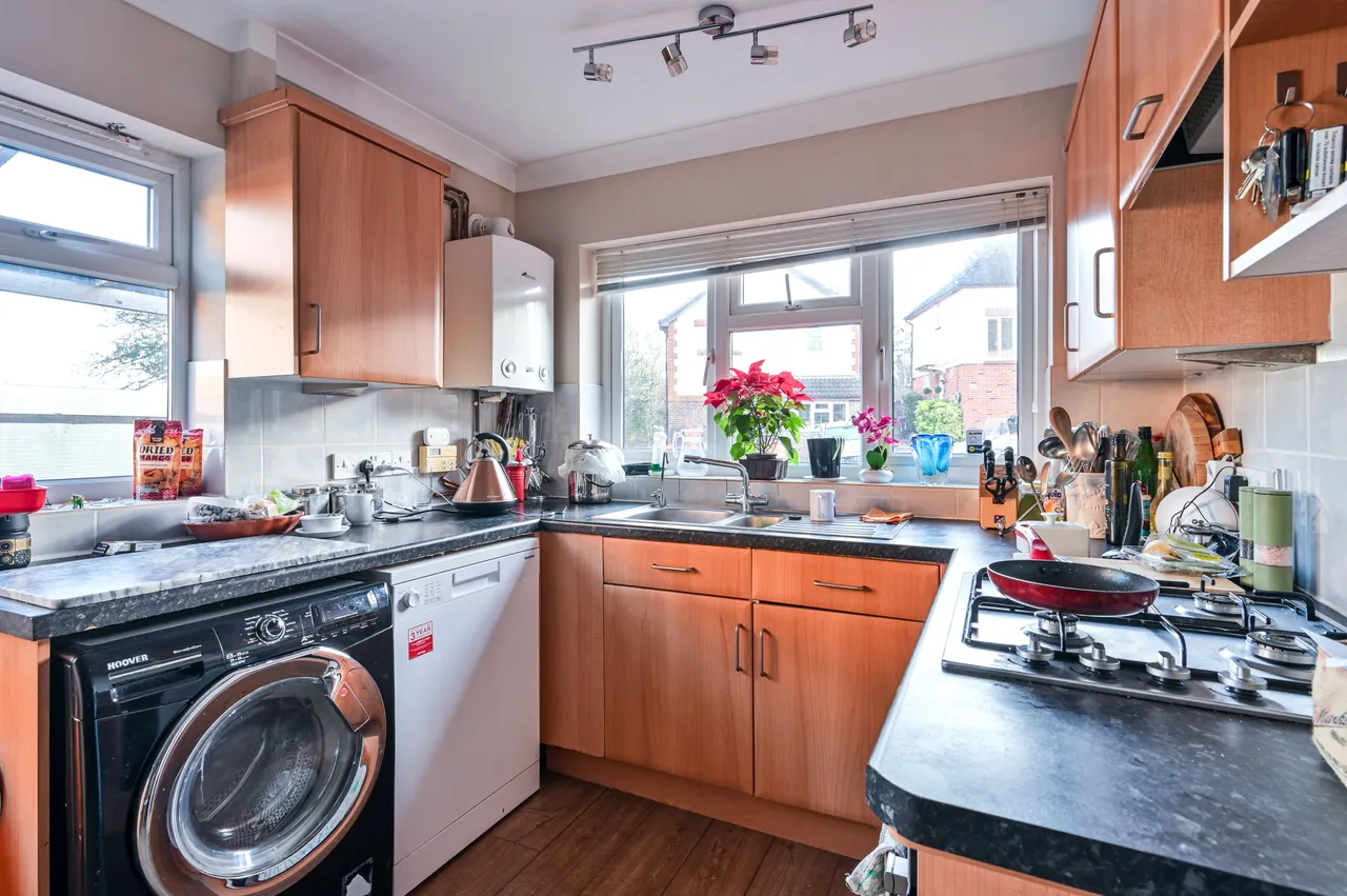 54b Beechwood Road, Woking, photo 5