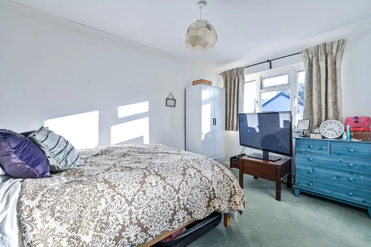 54b Beechwood Road, Woking, photo 8