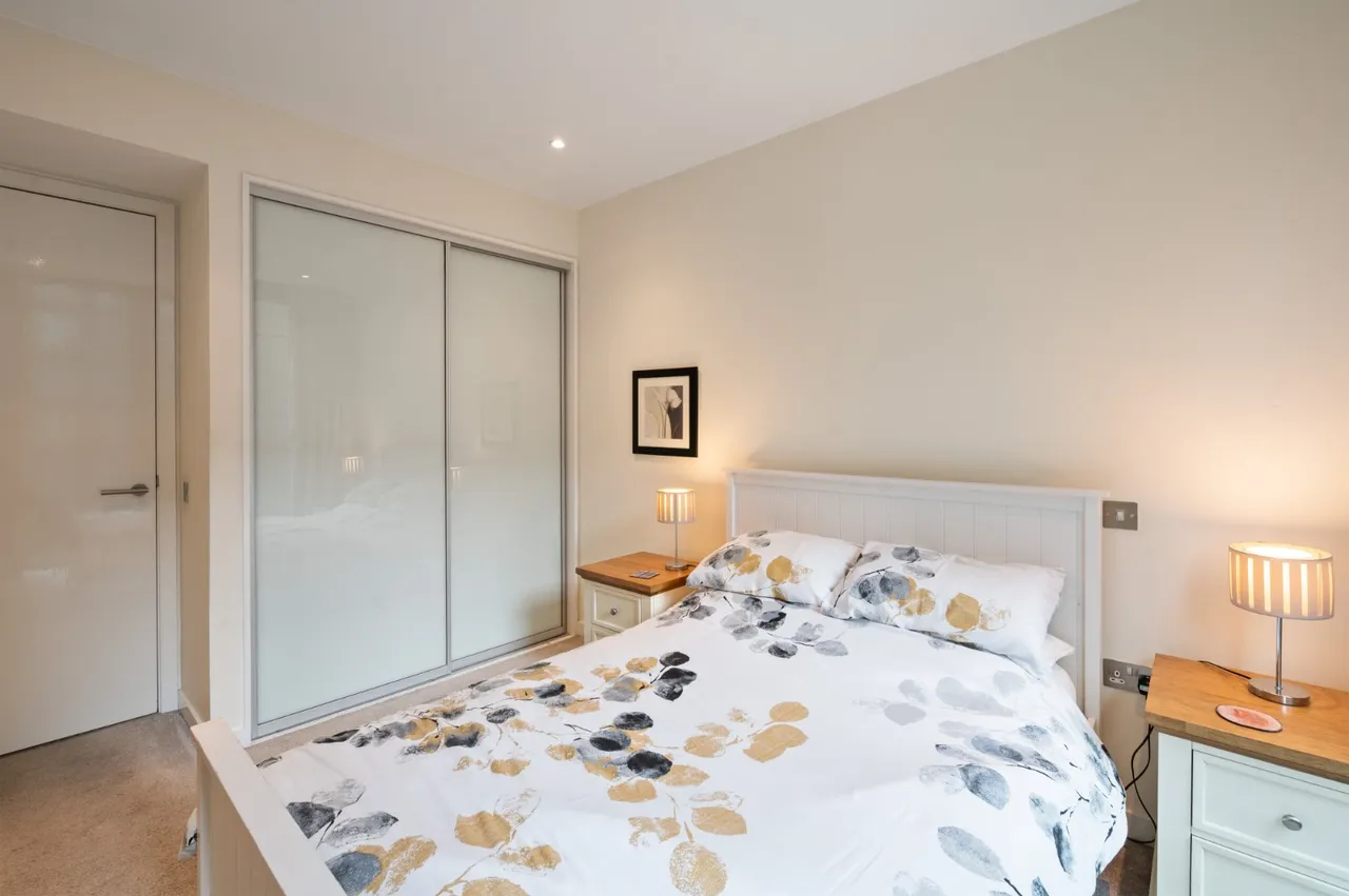 Simpson Loan, Edinburgh, EH3, photo 9