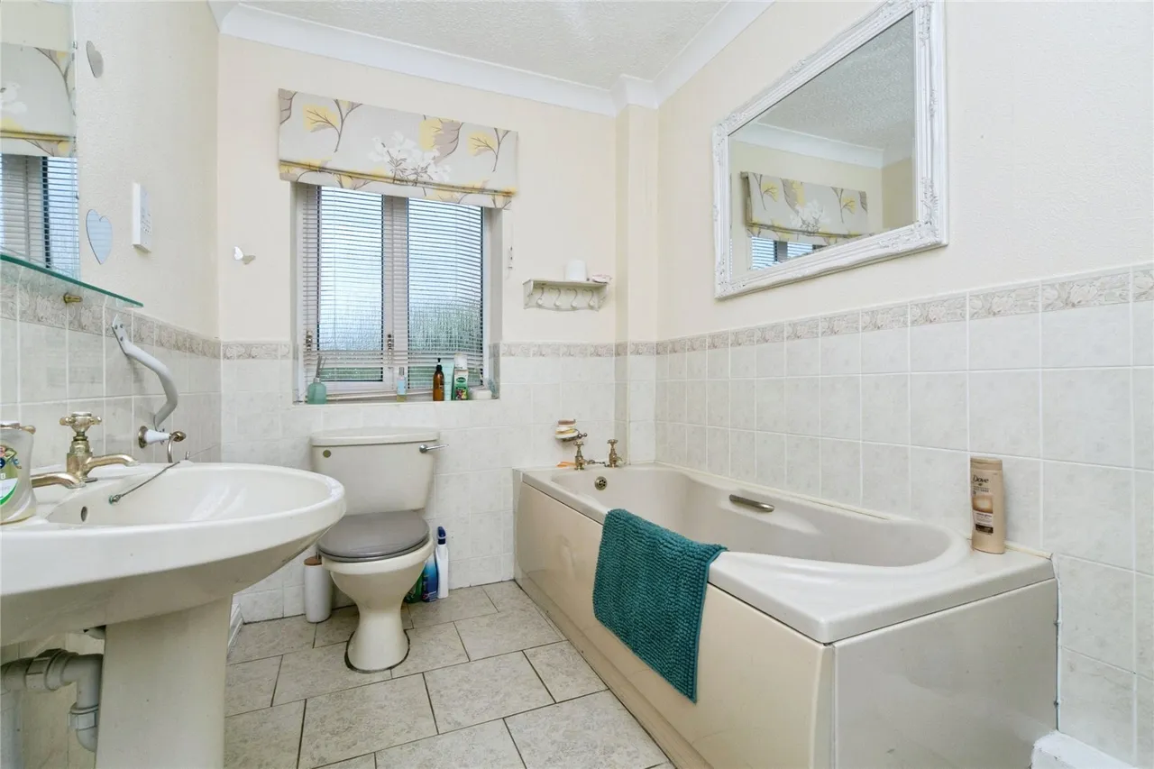 LLanbedrgoch, Talwrn, LL77, photo 11