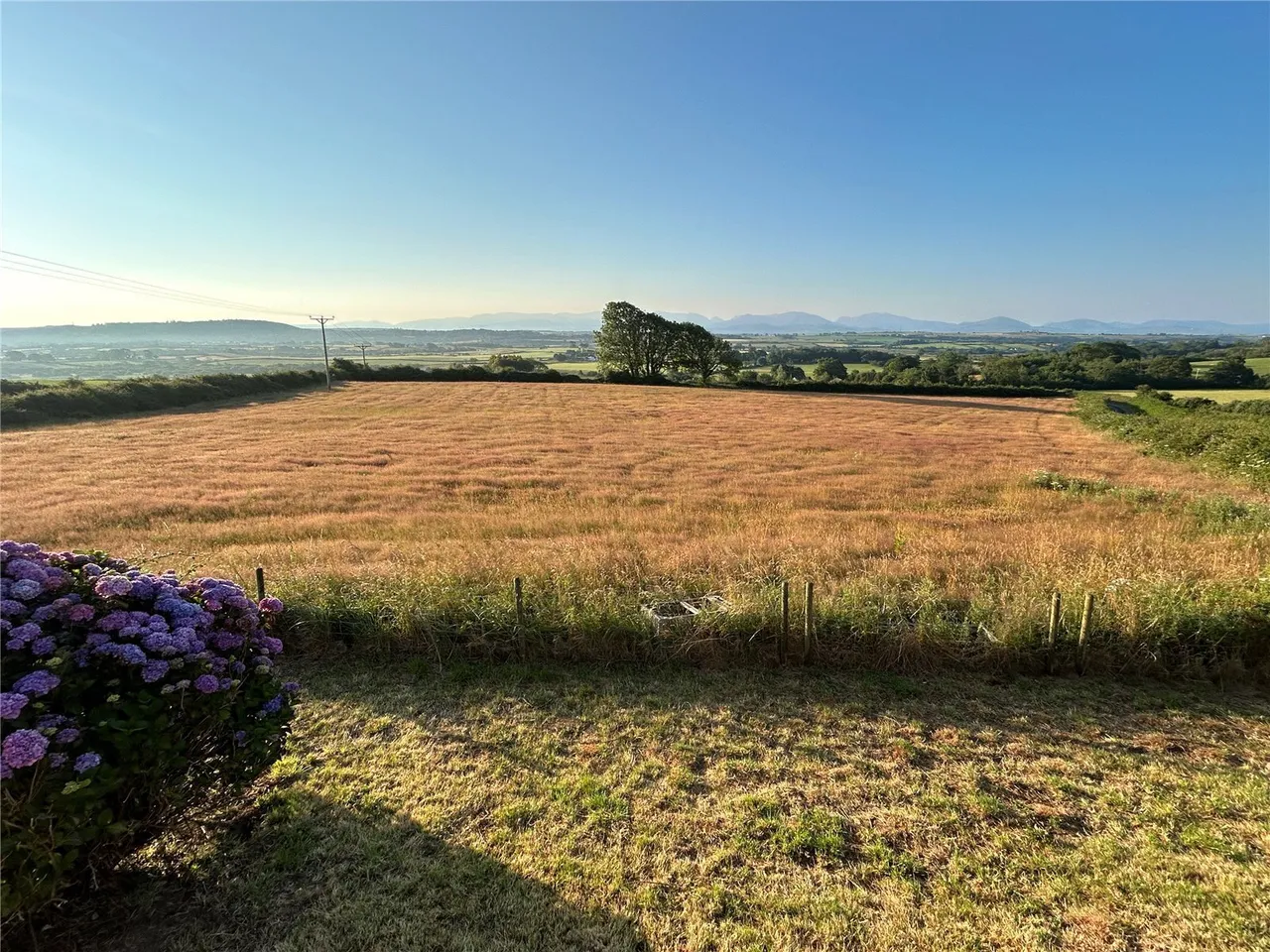 LLanbedrgoch, Talwrn, LL77, photo 12