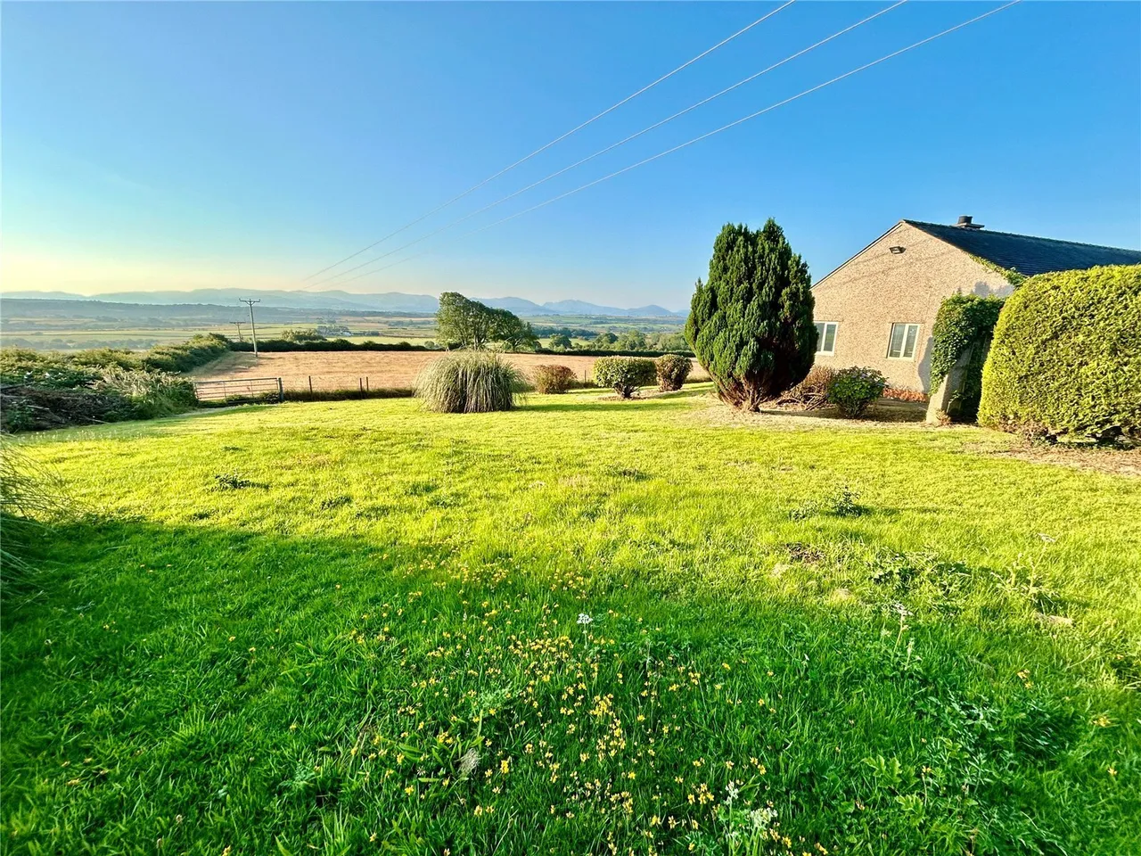 LLanbedrgoch, Talwrn, LL77, photo 4