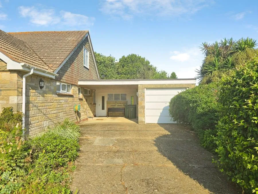 Holmfield Avenue, Thorley, PO41, photo 20