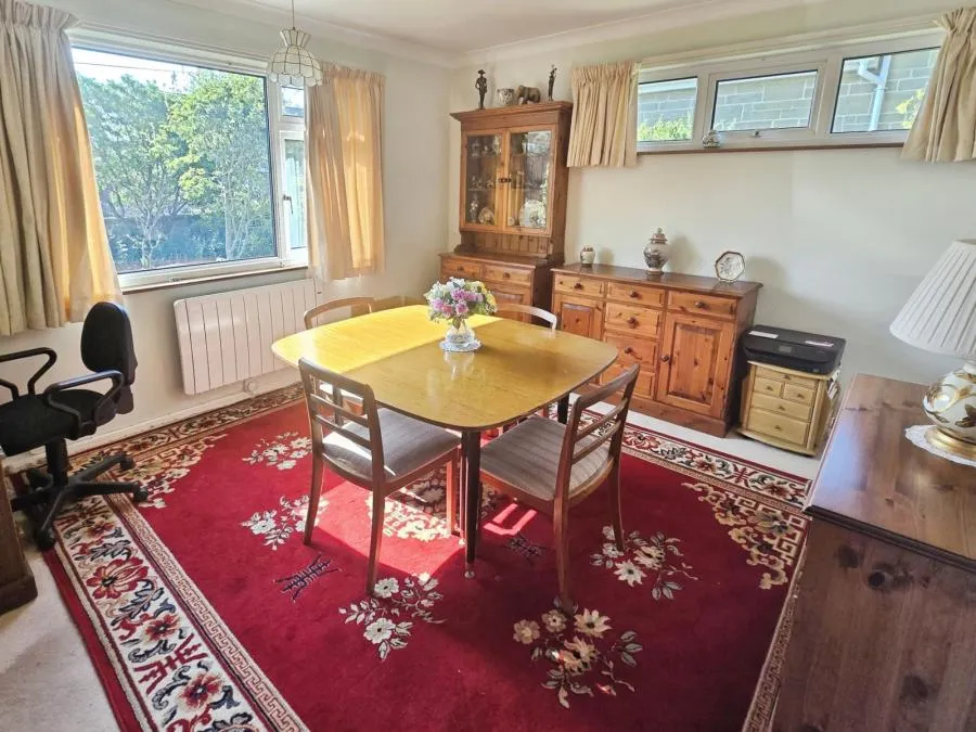 Holmfield Avenue, Thorley, PO41, photo 7