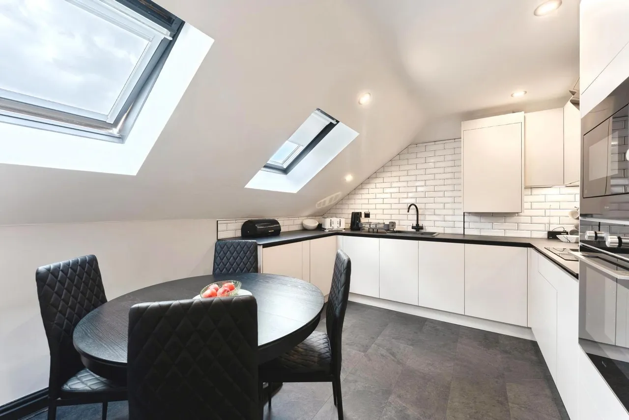Brunsborough Close, Wirral, CH62, photo 2