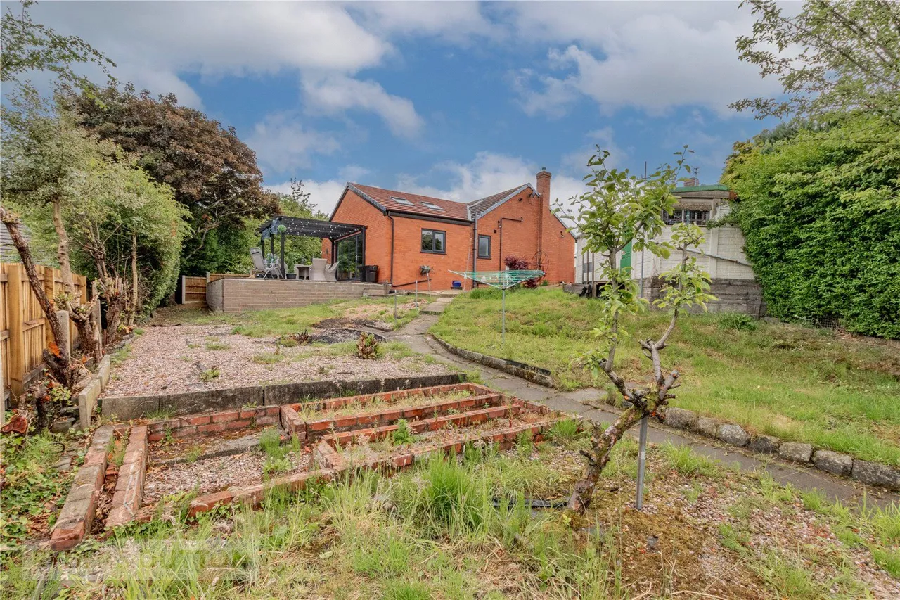 Coniston Close, Chadderton, OL9, photo 17