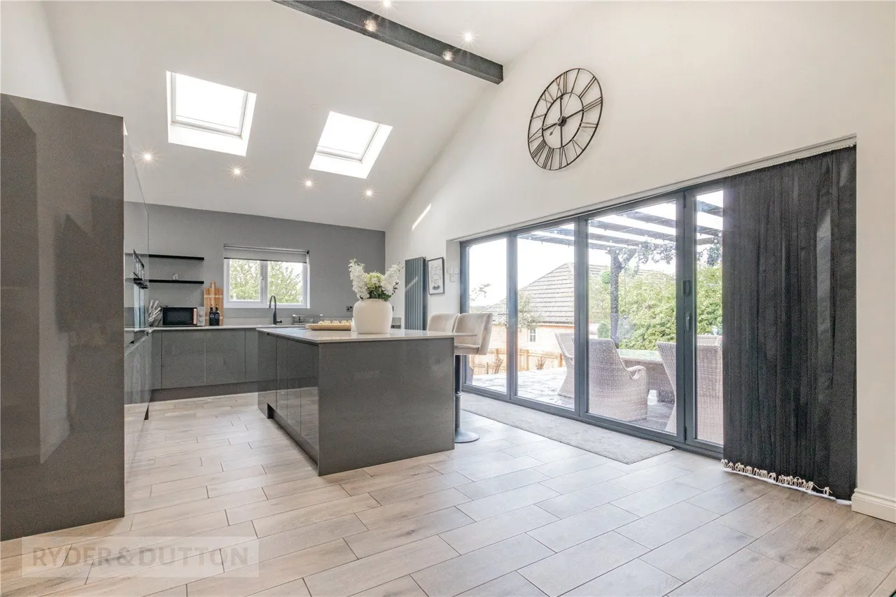 Coniston Close, Chadderton, OL9, photo 2