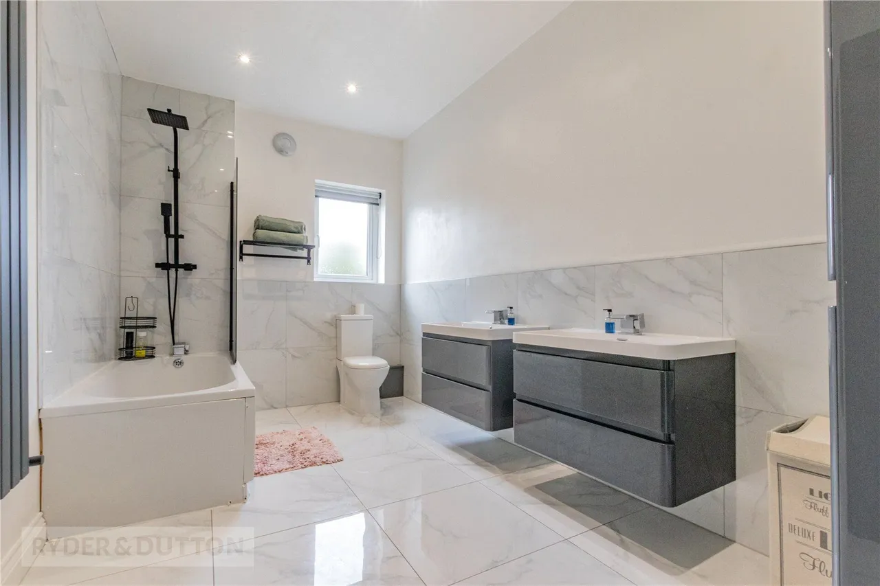 Coniston Close, Chadderton, OL9, photo 14