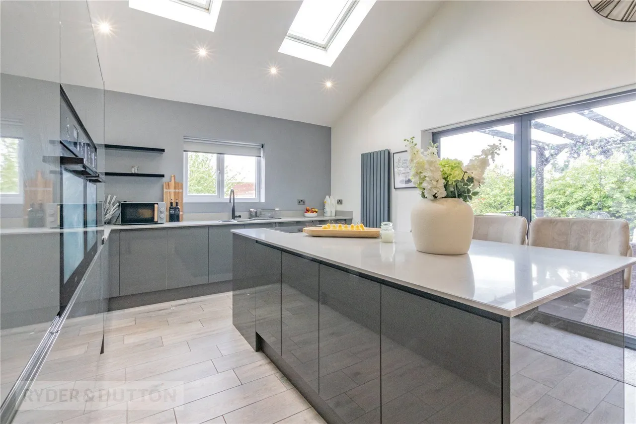Coniston Close, Chadderton, OL9, photo 3