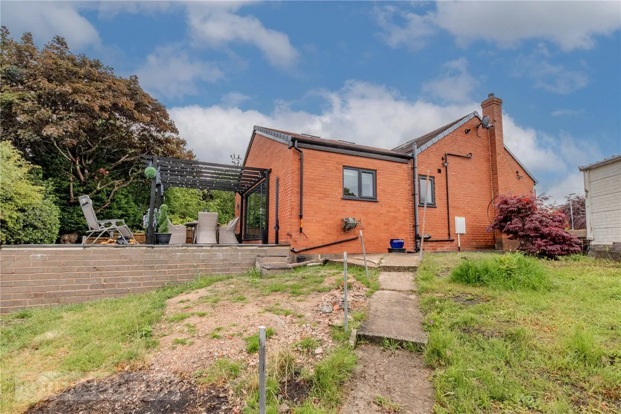 Coniston Close, Chadderton, OL9, photo 21