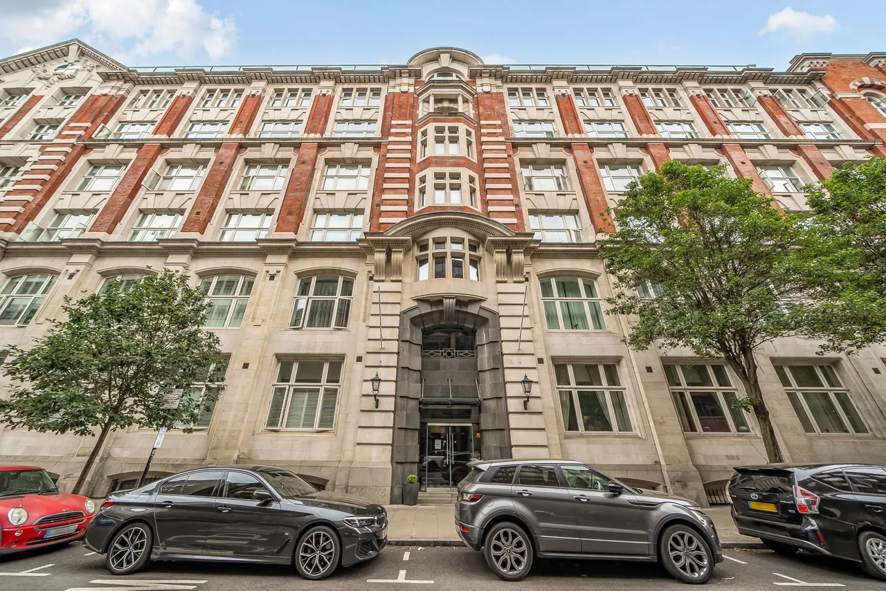 2 bed flat for sale, Sterling Mansions, London, E1