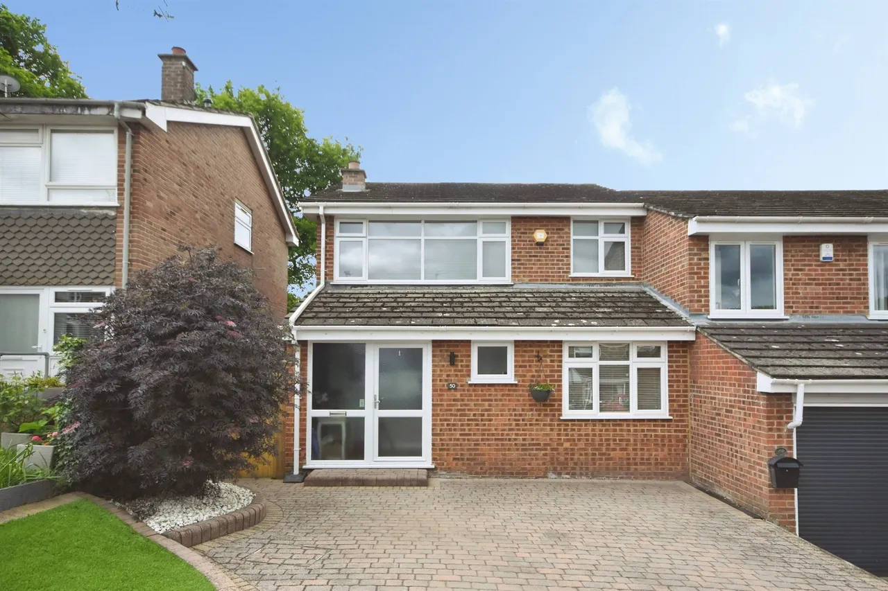4 bed house for sale — Stansted Close, Billericay