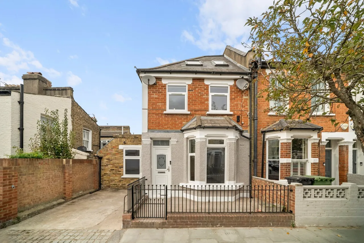 3 bed house for sale, Mendora Road, Fulham, SW6