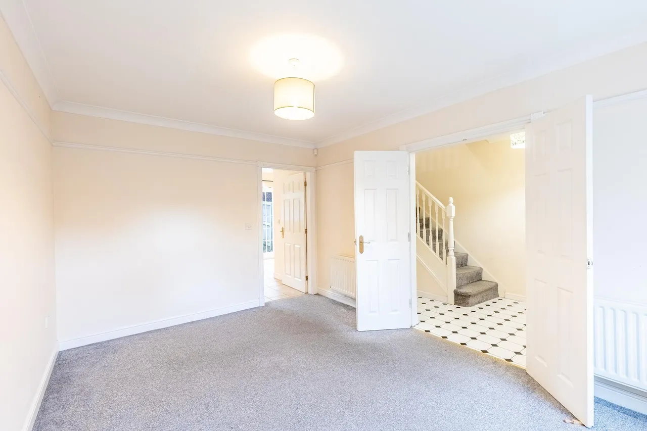 Mansion Gate Square, Chapel Allerton, LS7, photo 4