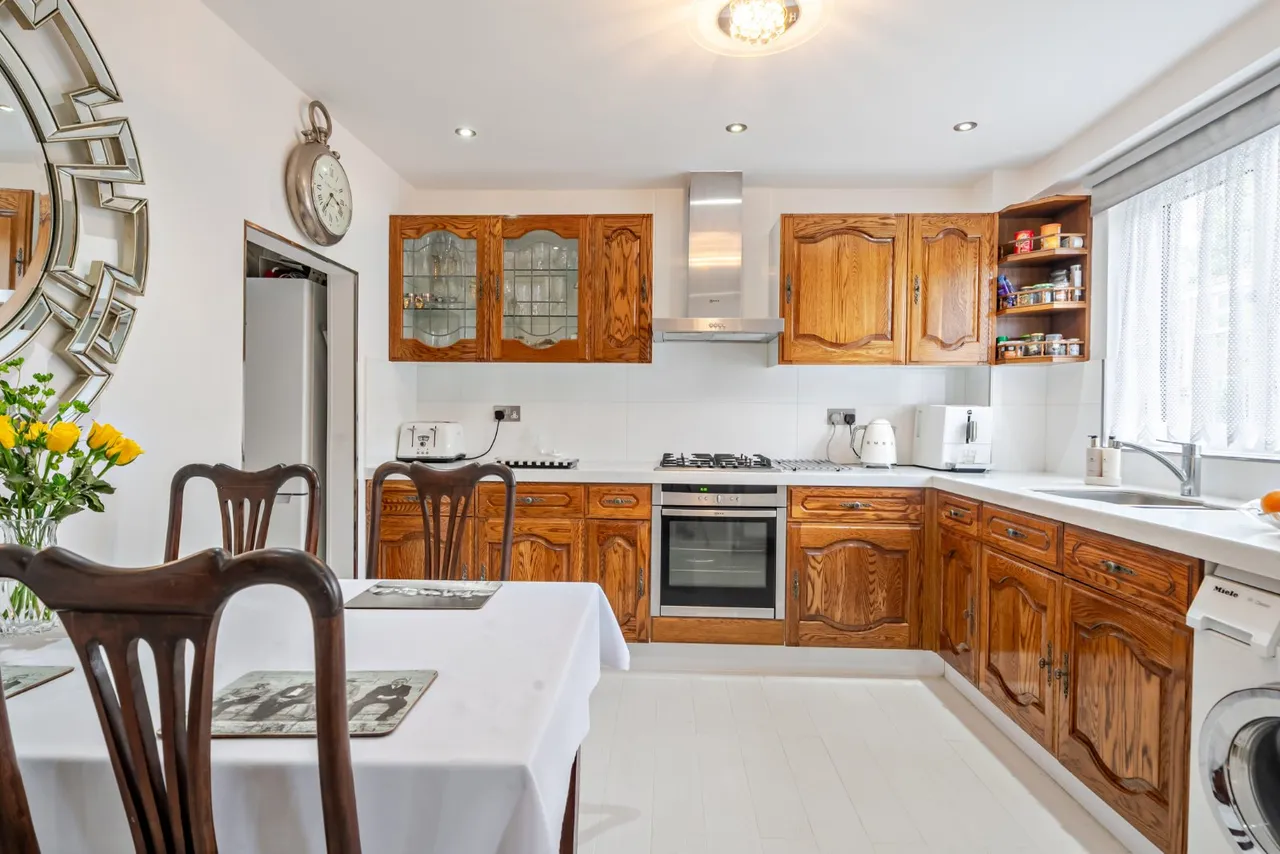Larch Close, Balham, London, SW12, photo 12