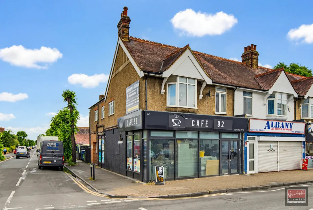 4 bed flat for sale, Church Road, Ashford, TW15