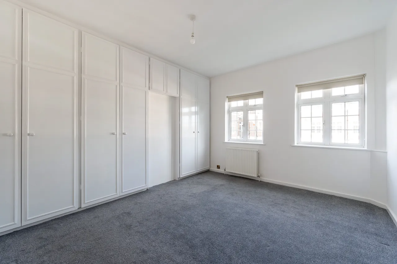 London, SW20, photo 8
