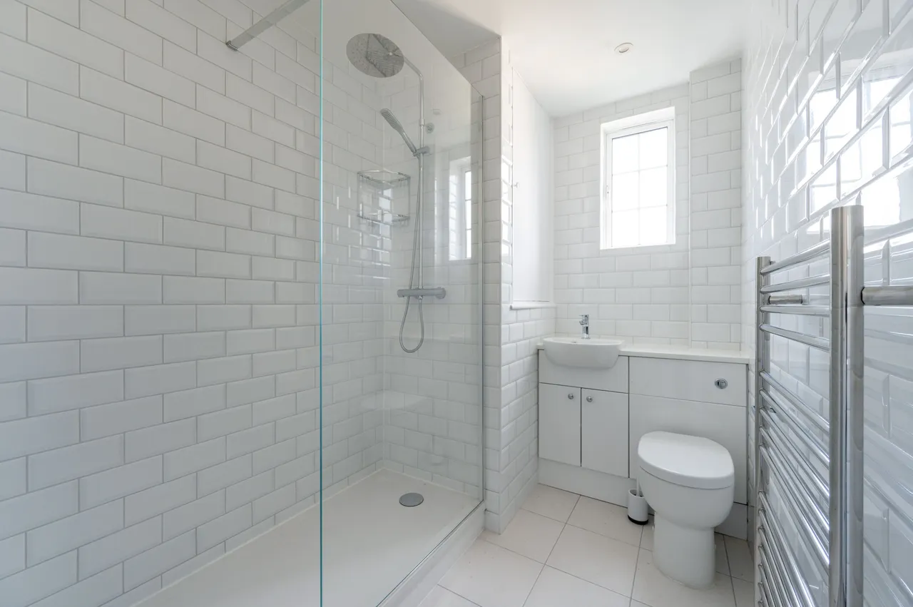 London, SW20, photo 10