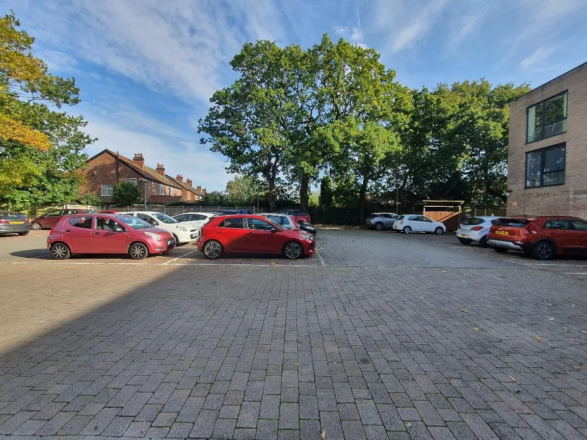Finney Lane, Heald Green, photo 10