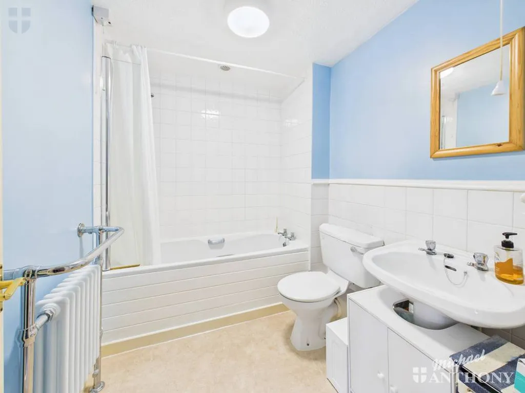 Parslow Court, Aylesbury, HP21 9HJ, photo 4