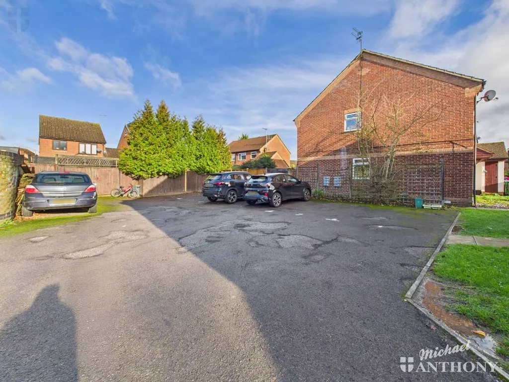 Parslow Court, Aylesbury, HP21 9HJ, photo 9