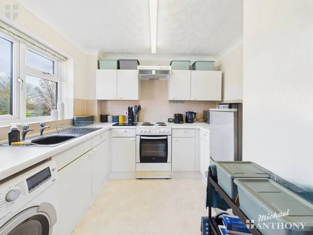 Parslow Court, Aylesbury, HP21 9HJ, photo 5