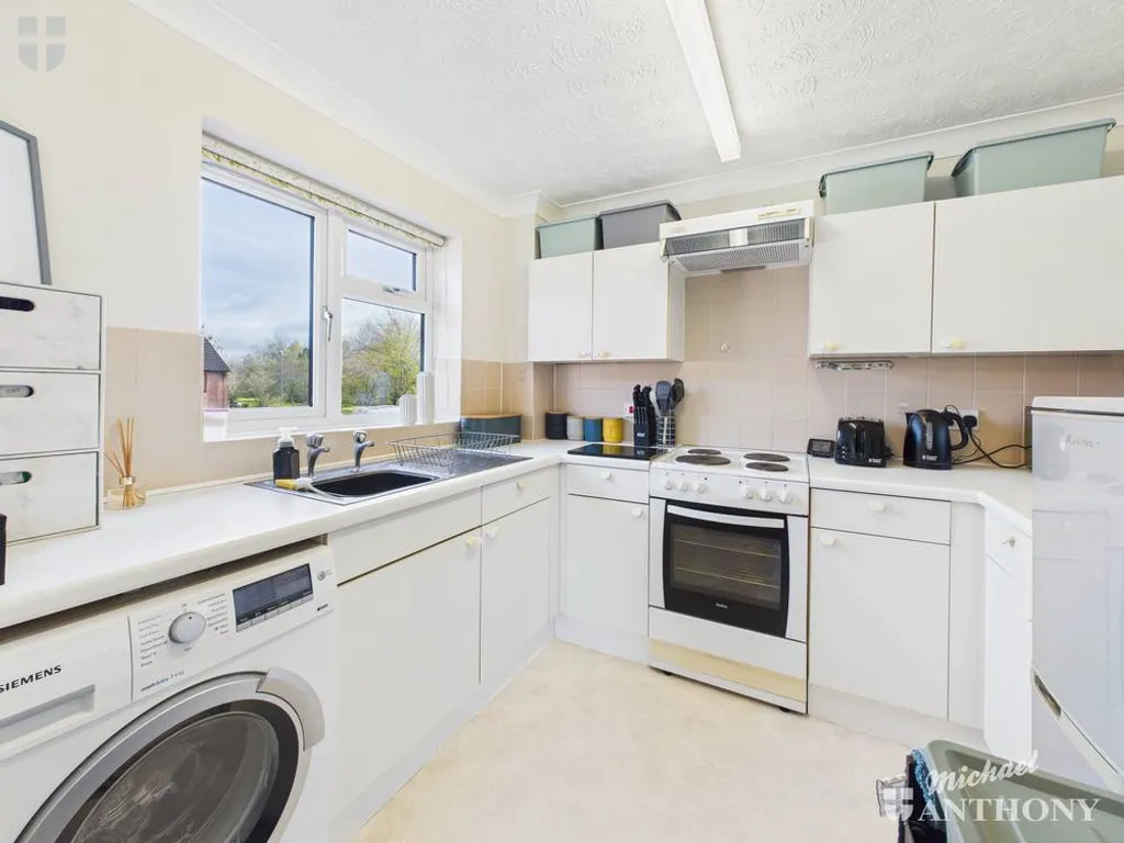 Parslow Court, Aylesbury, HP21 9HJ, photo 6