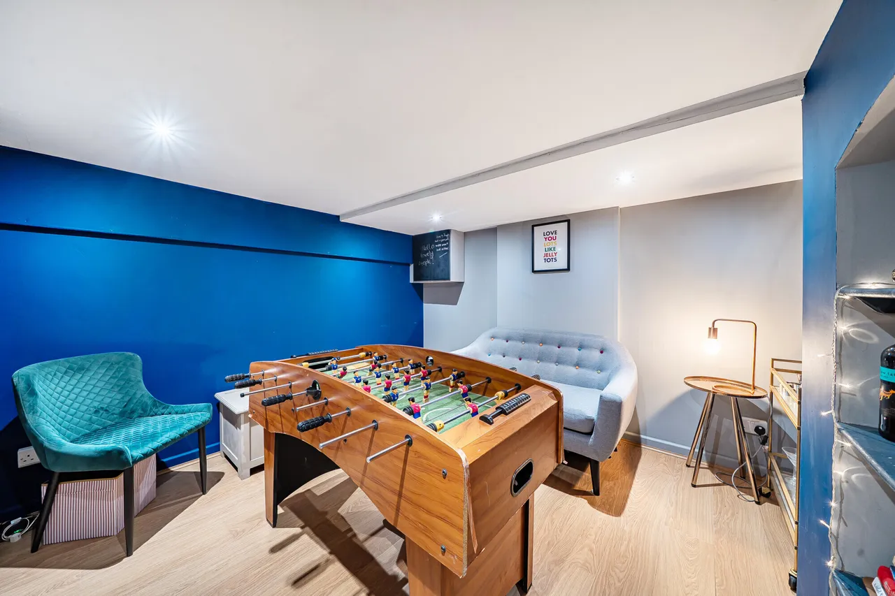 Park Row, Farnham, GU9, photo 6