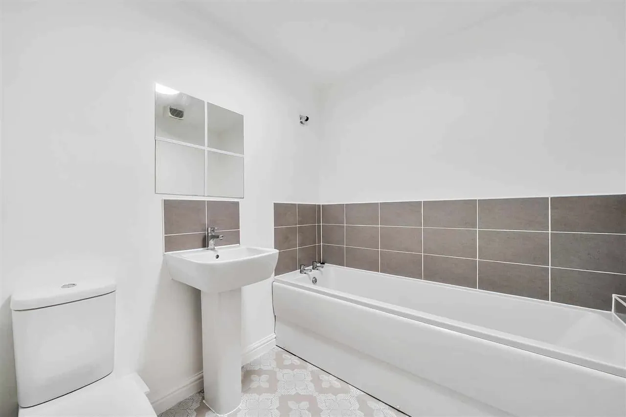 Castle Drive, Margate, Kent, CT9 4FN, photo 17