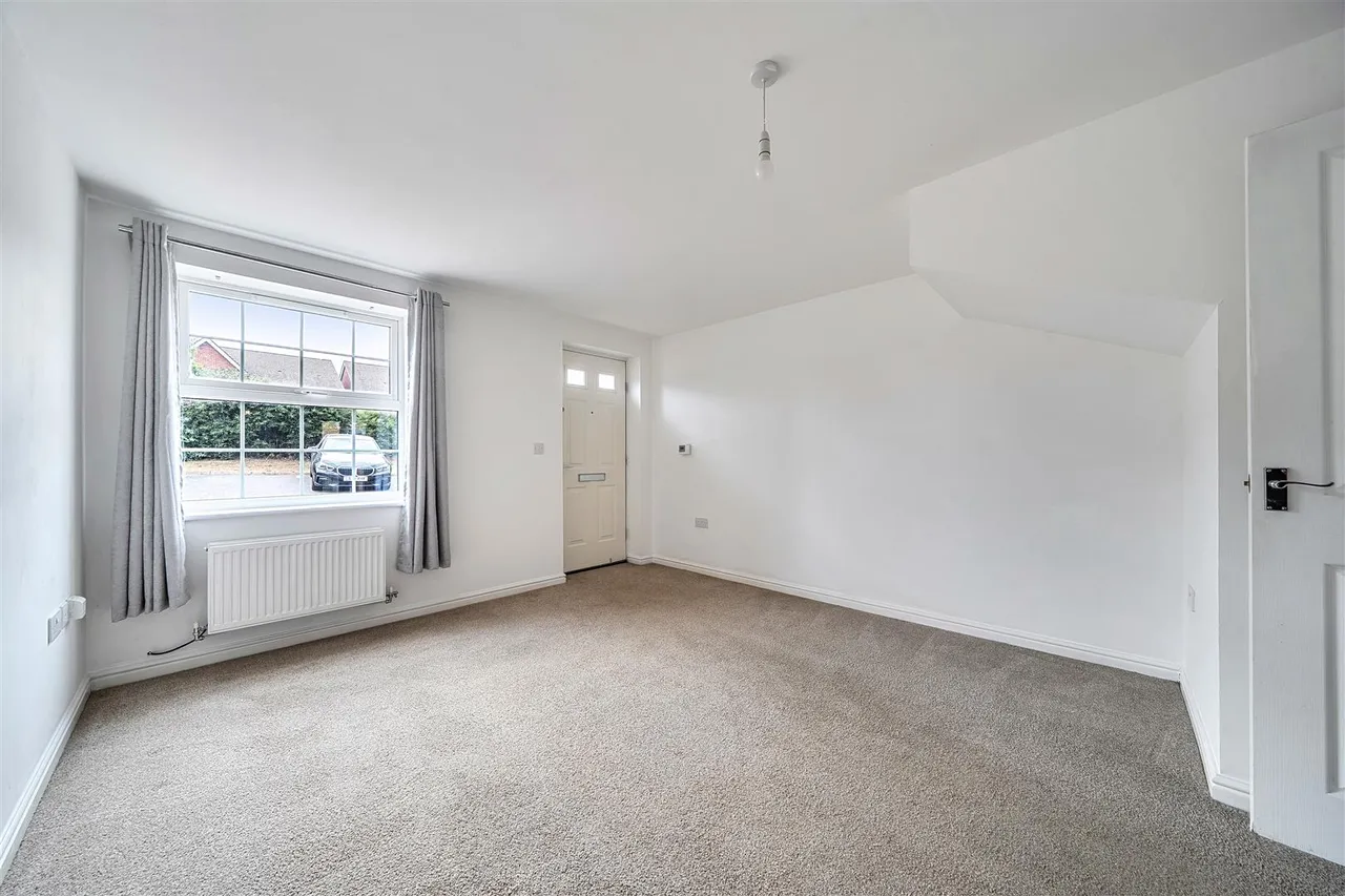 Castle Drive, Margate, Kent, CT9 4FN, photo 2